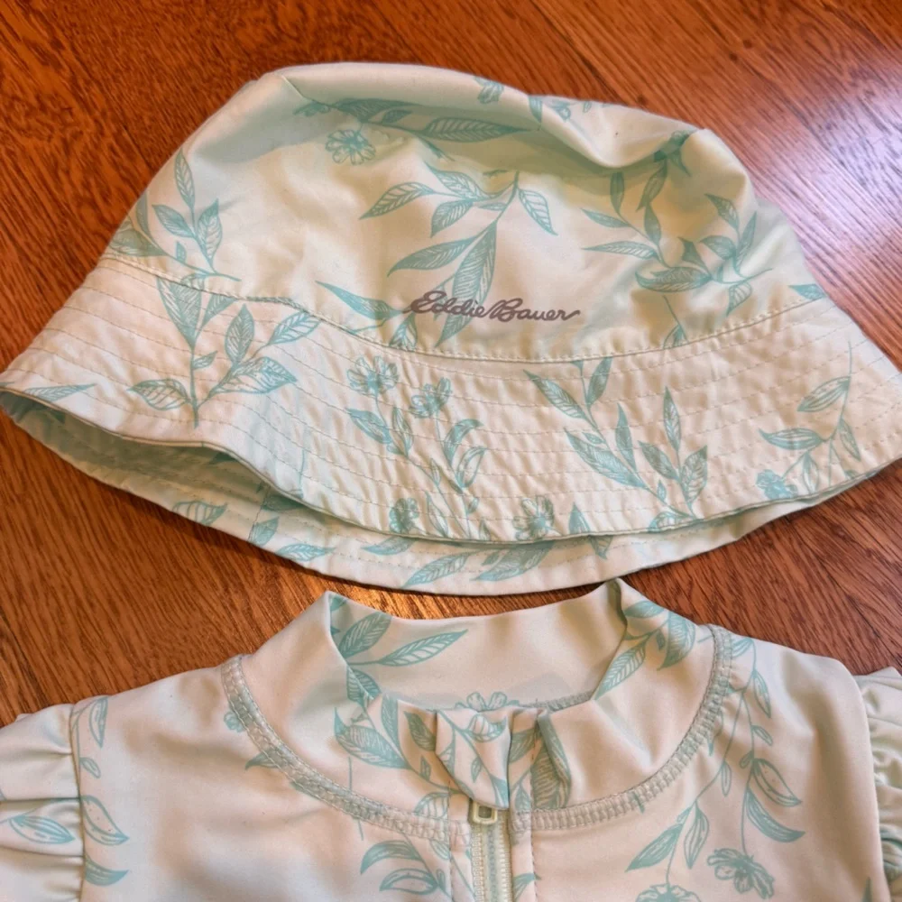 Eddie Bauer Mint Green Leaf Print Girls Rash Guard w/ bucket hat sz 24 months